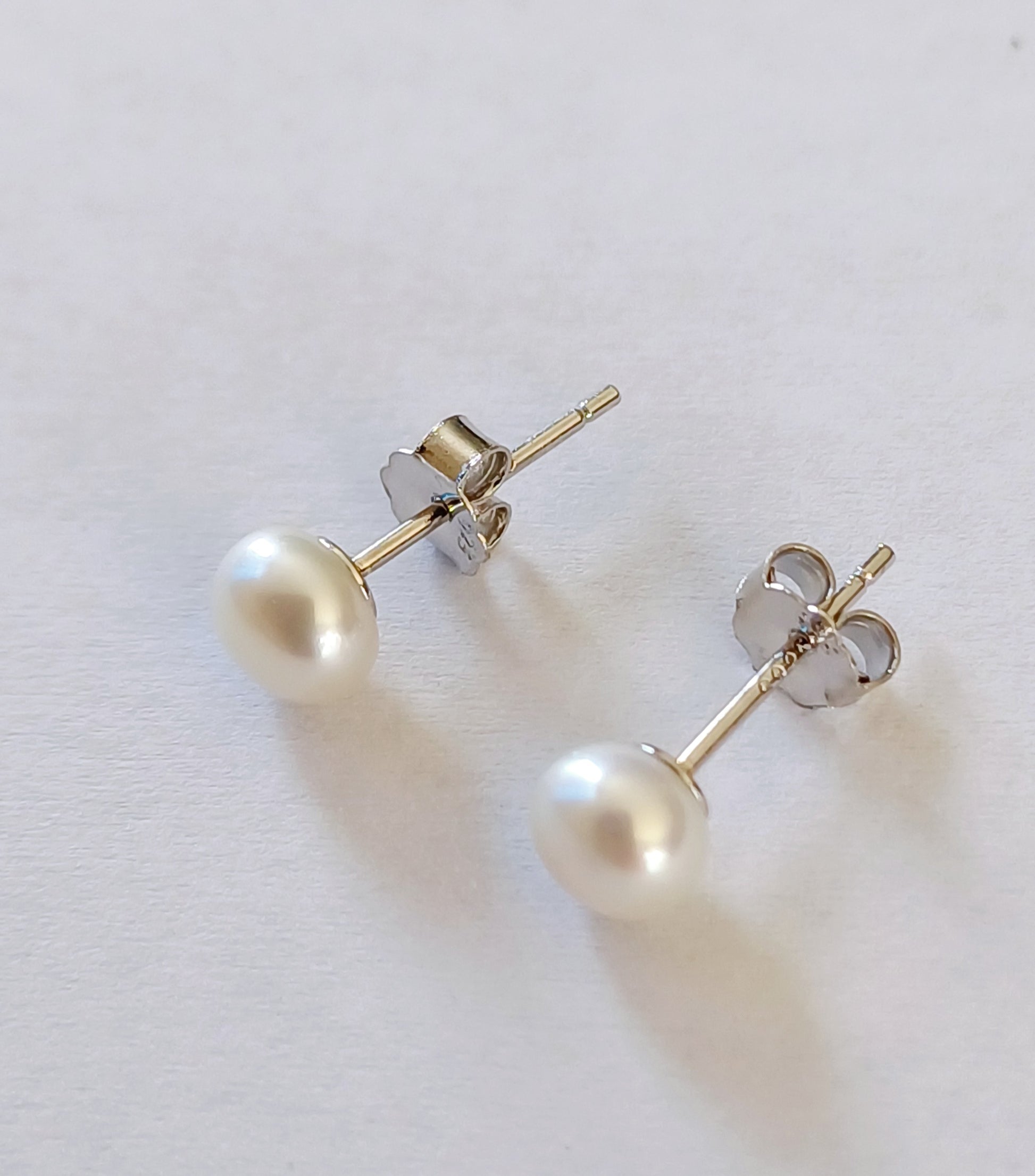 Pearl Studs - Elloise Jewelry
