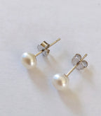 Pearl Studs - Elloise Jewelry