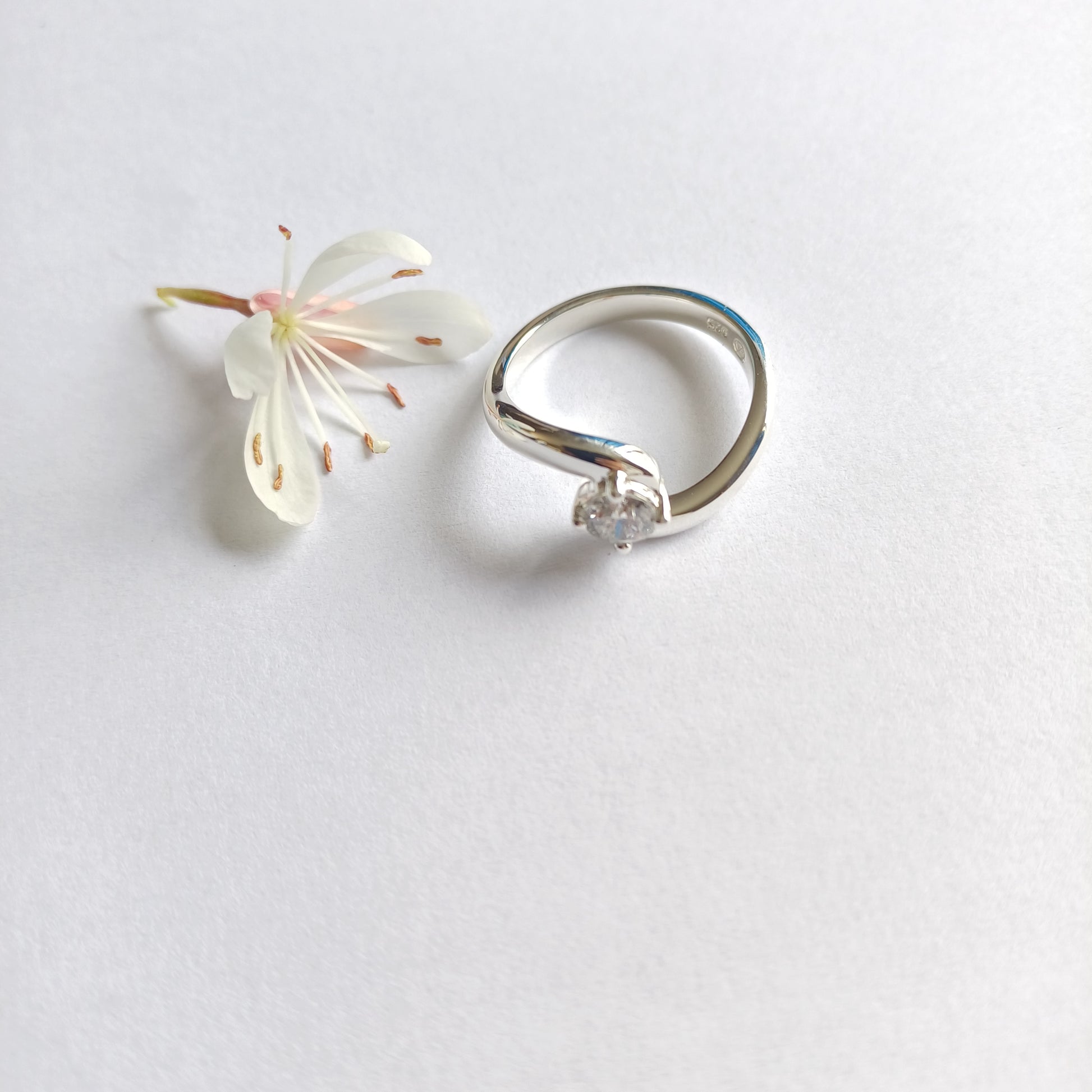 Curved Band Solitaire Ring