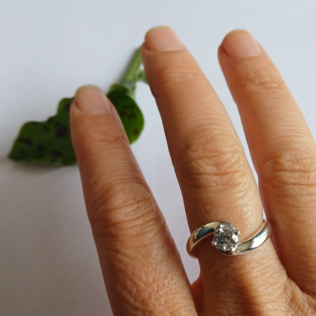 Curved Band Solitaire Ring