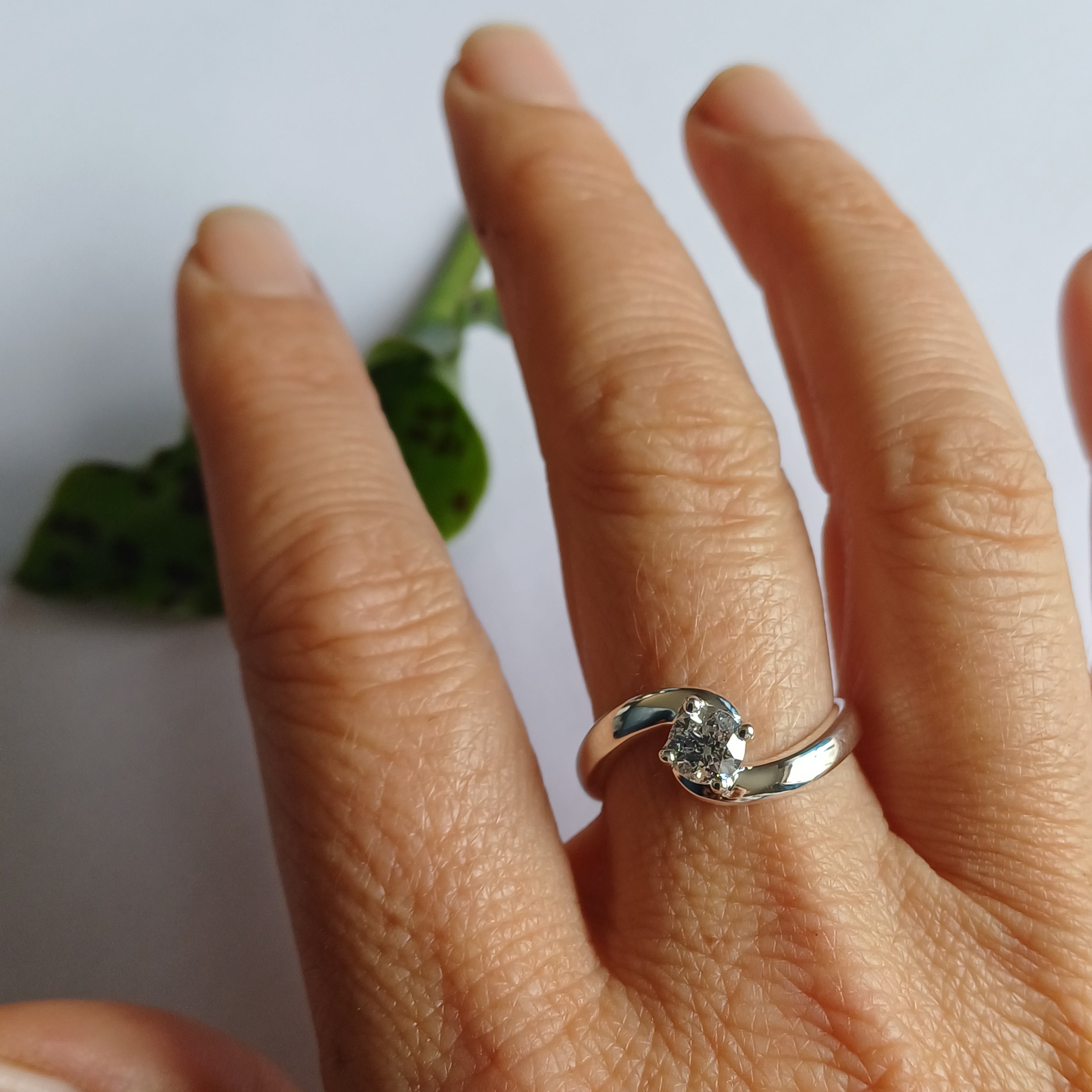 Curved Band Solitaire Ring - Elloise Jewelry