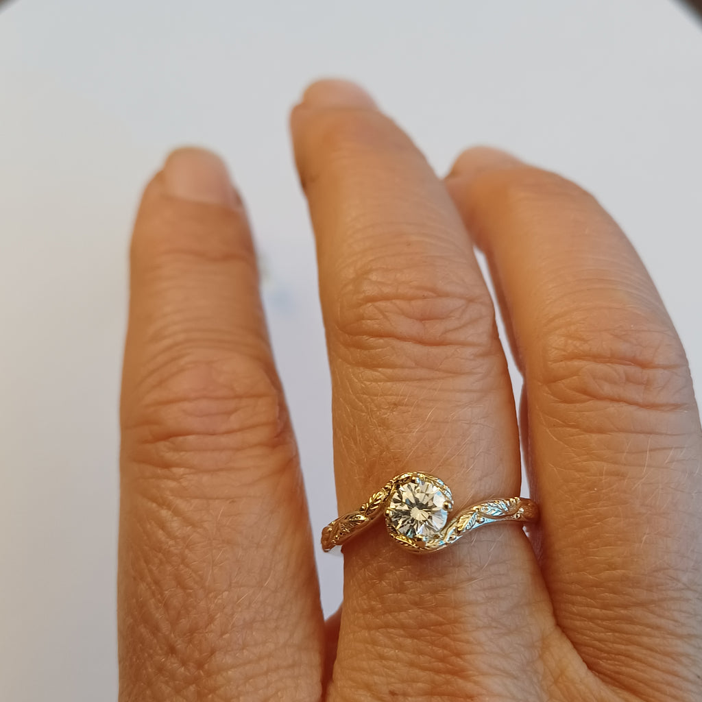 Solitaire Leaf Ring with Curved Band