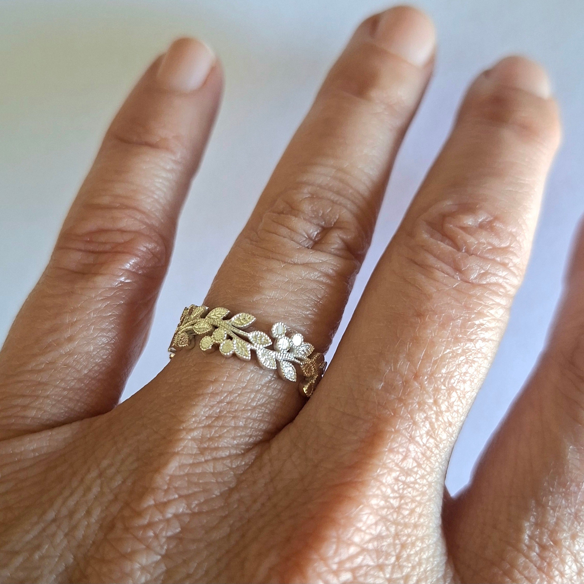 Fruit-bearing Vine Ring