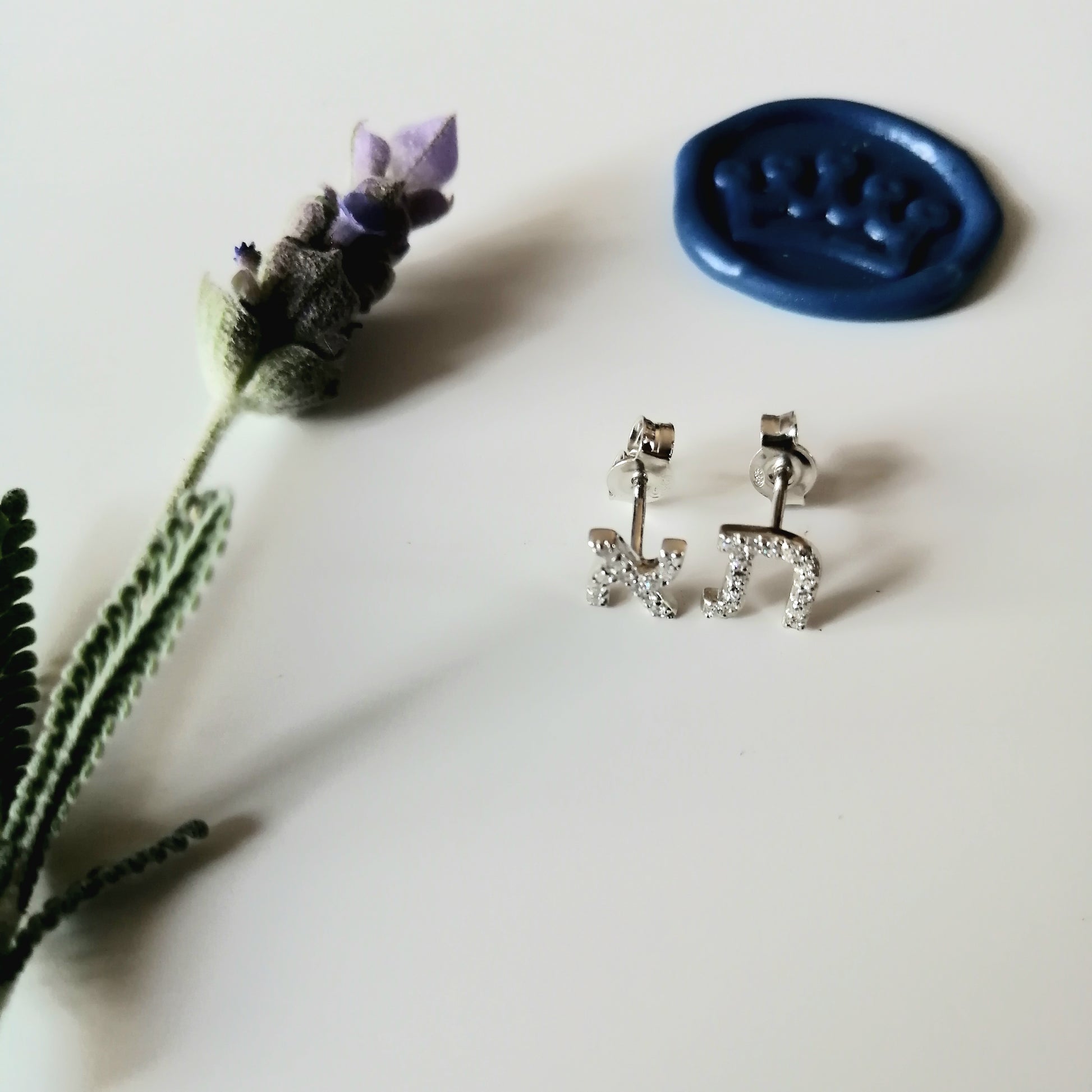 Aleph Tav Studs With Cubics