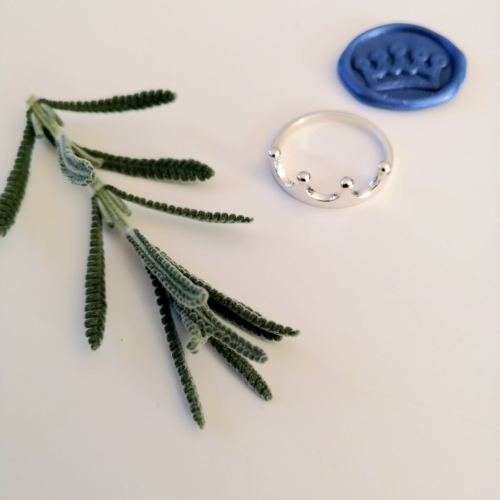 Delicate Crown Ring - 5mm