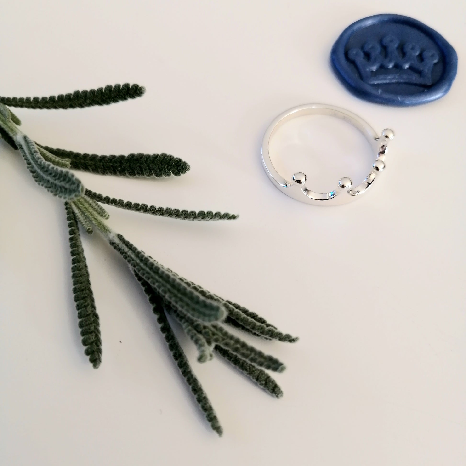 Delicate Crown Ring - 5mm