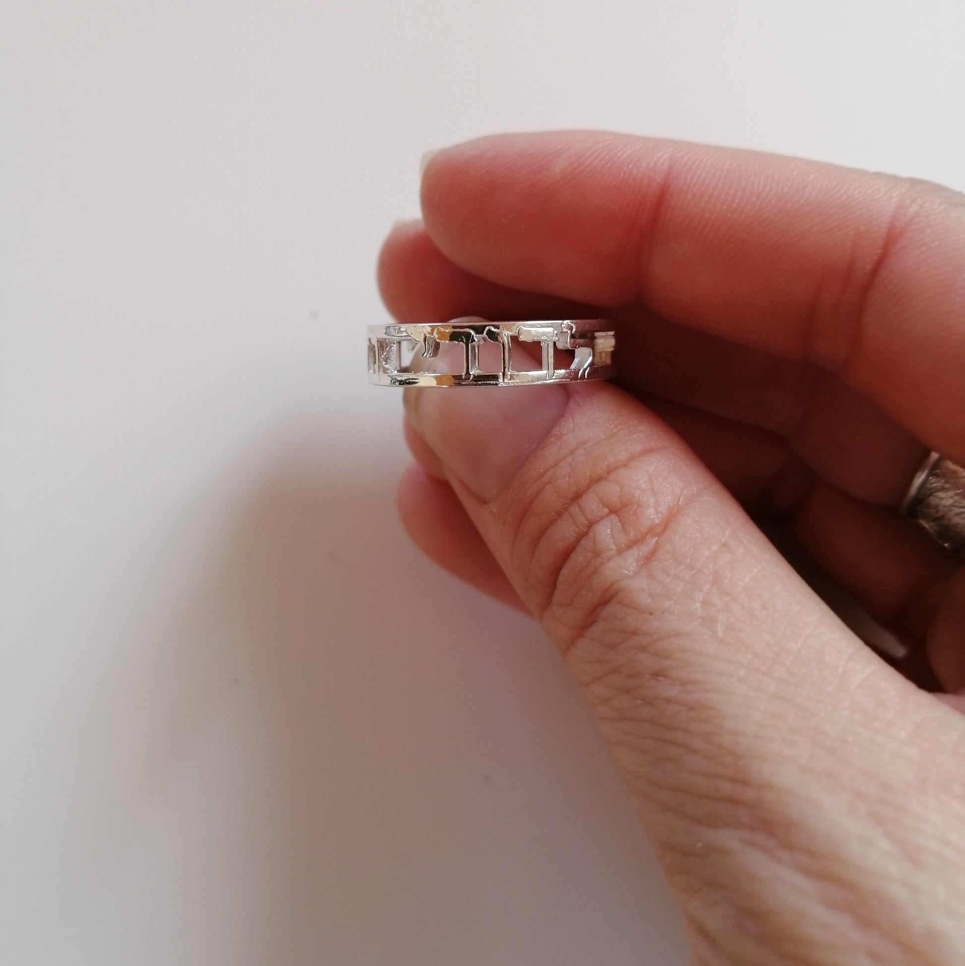 Ani Ledodi Vedodi Li Ring - Open - 5mm - Elloise Jewelry