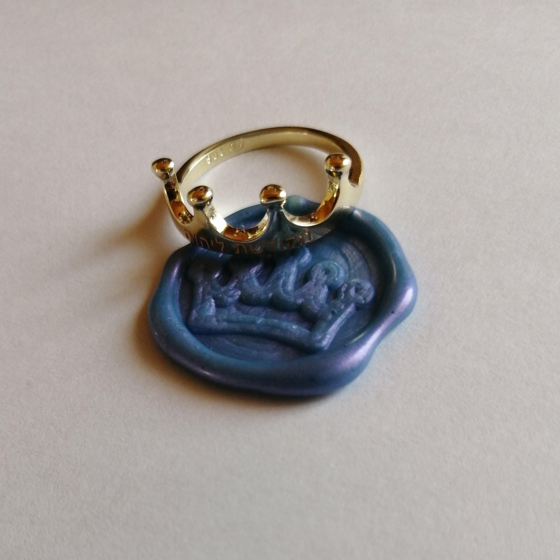 Crown Ring 5mm - Elloise Jewelry
