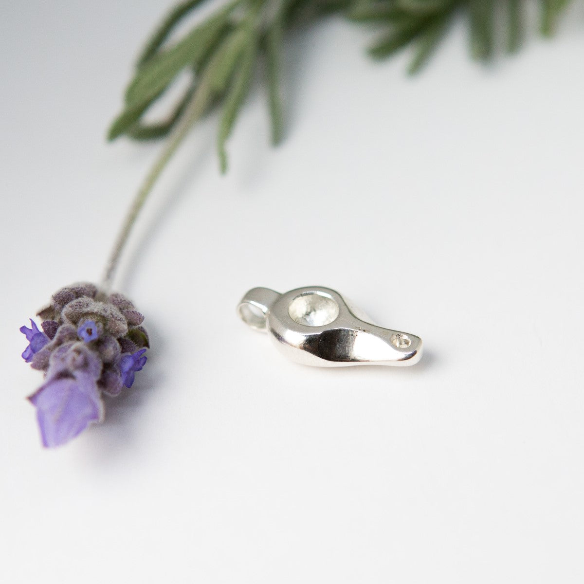 Oil Lamp Pendant - Elloise Jewelry