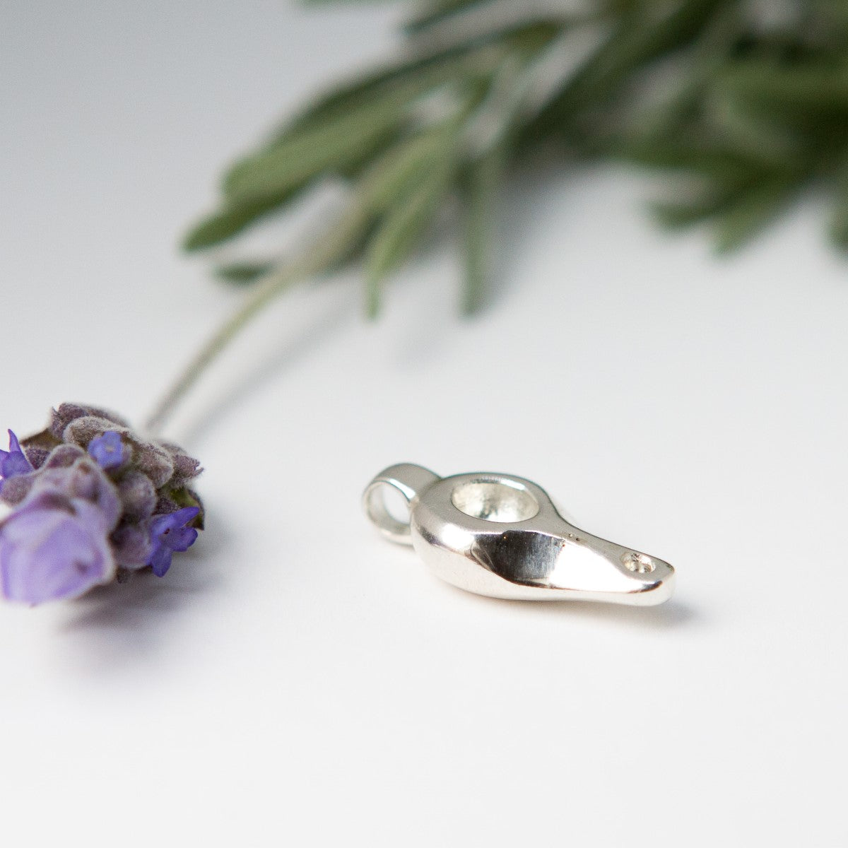 Oil Lamp Pendant - Elloise Jewelry