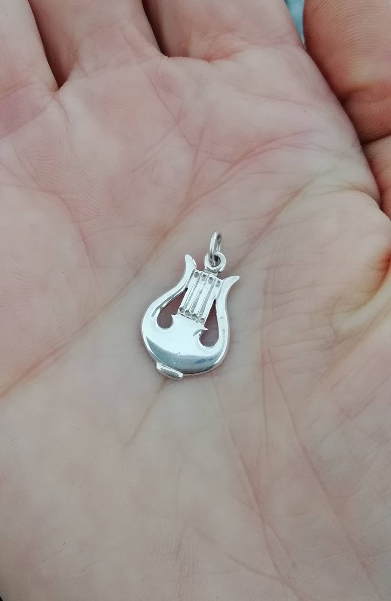 Harp Pendant - Elloise Jewelry