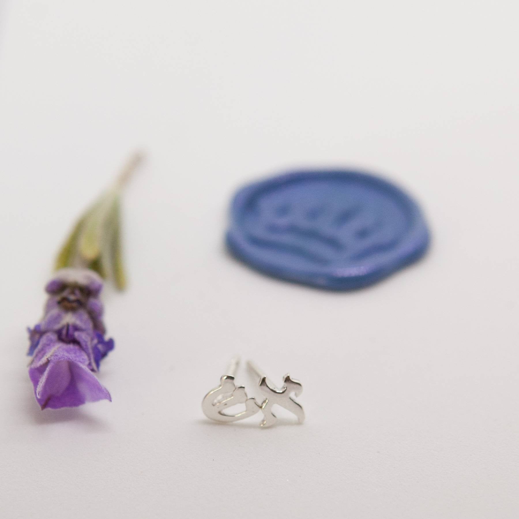 Aleph Shin (FIRE in Hebrew) Stud Earings - Elloise Jewelry