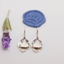 Load image into Gallery viewer, Fig &amp; Leaf Earrings
